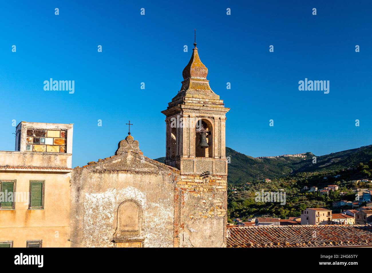 Église Saint Mary sur la place du château. Castelbuono, Madonie, Sicile Banque D'Images