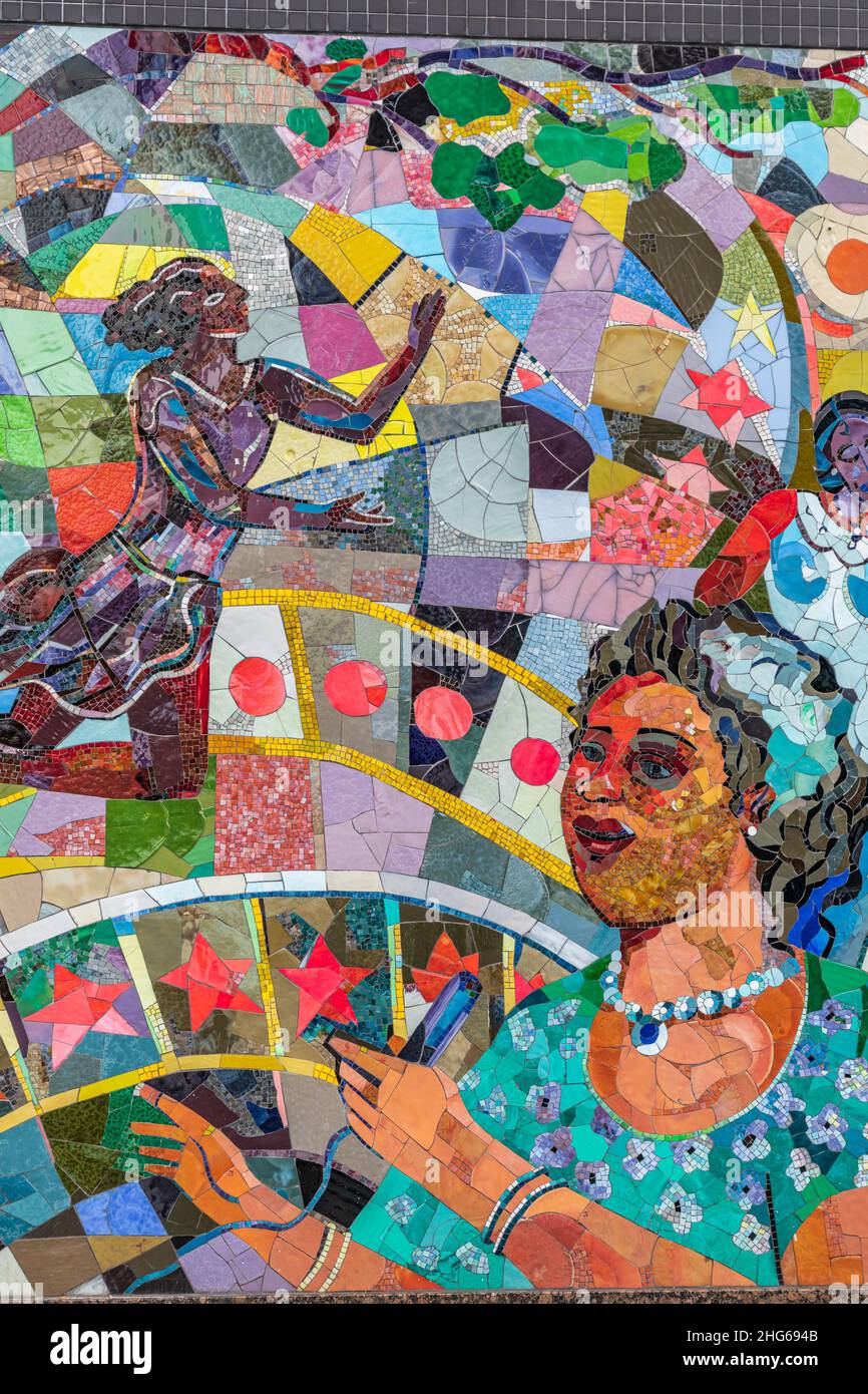 Harlem, Manhattan, New York, New York, États-Unis.4 novembre 2021.Détail de la mosaïque murale 'l'Esprit de Harlem' de Louis Delsarte. Banque D'Images