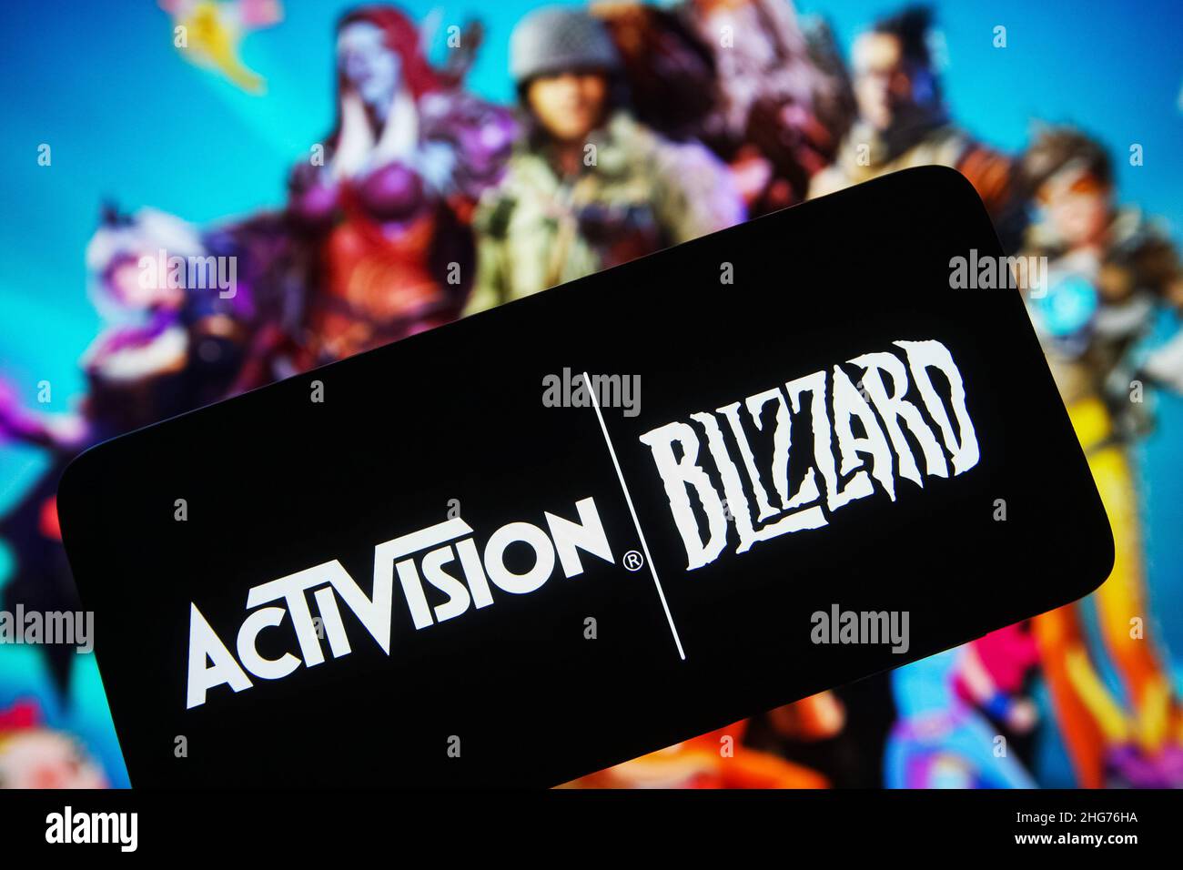 Ukraine.18th janvier 2022.Dans cette illustration, le logo Activision Blizzard d'une société de jeux vidéo est visible sur un écran de smartphone.(Photo de Pavlo Gonchar/SOPA Images/Sipa USA) crédit: SIPA USA/Alay Live News Banque D'Images