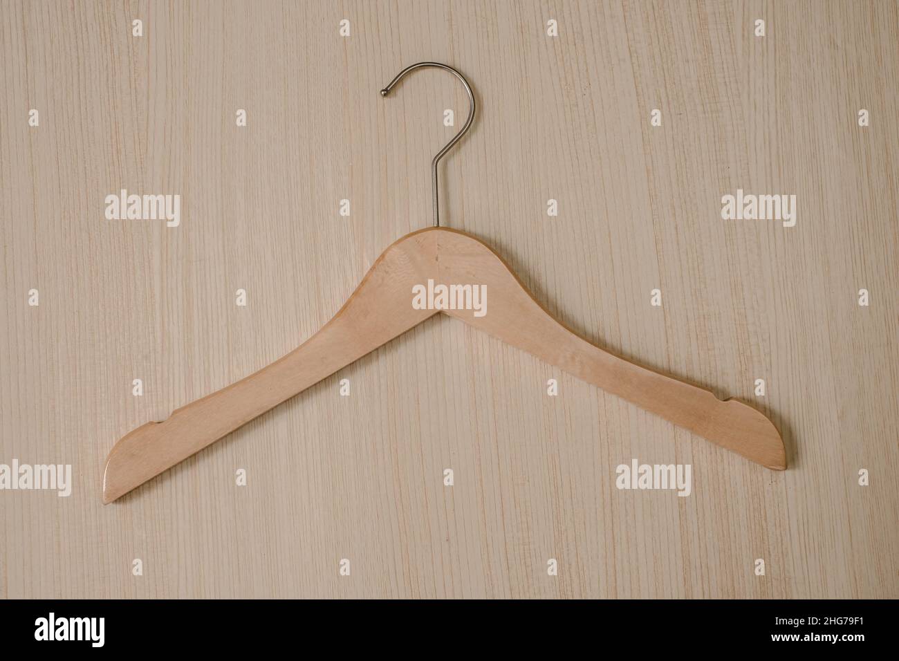 cintre pour vêtements légers, utilisé comme décoration photo pour un  catalogue d'une marque de vêtements Photo Stock - Alamy