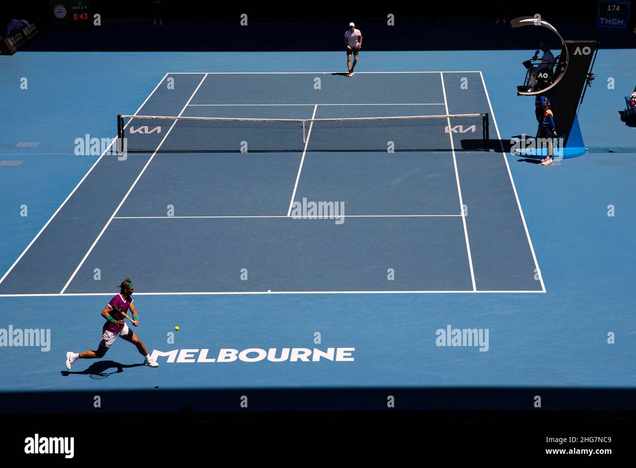 Melbourne, Australie.19th janvier 2022.Tennis : Grand Chelem - Open d'Australie, singles hommes, 2nd tours, Nadal (Espagne) - Hanfmann (Allemagne) : Rafael Nadal (avant) et Yannik Hanfmann en action.Credit: Frank Molter/dpa/Alay Live News Banque D'Images