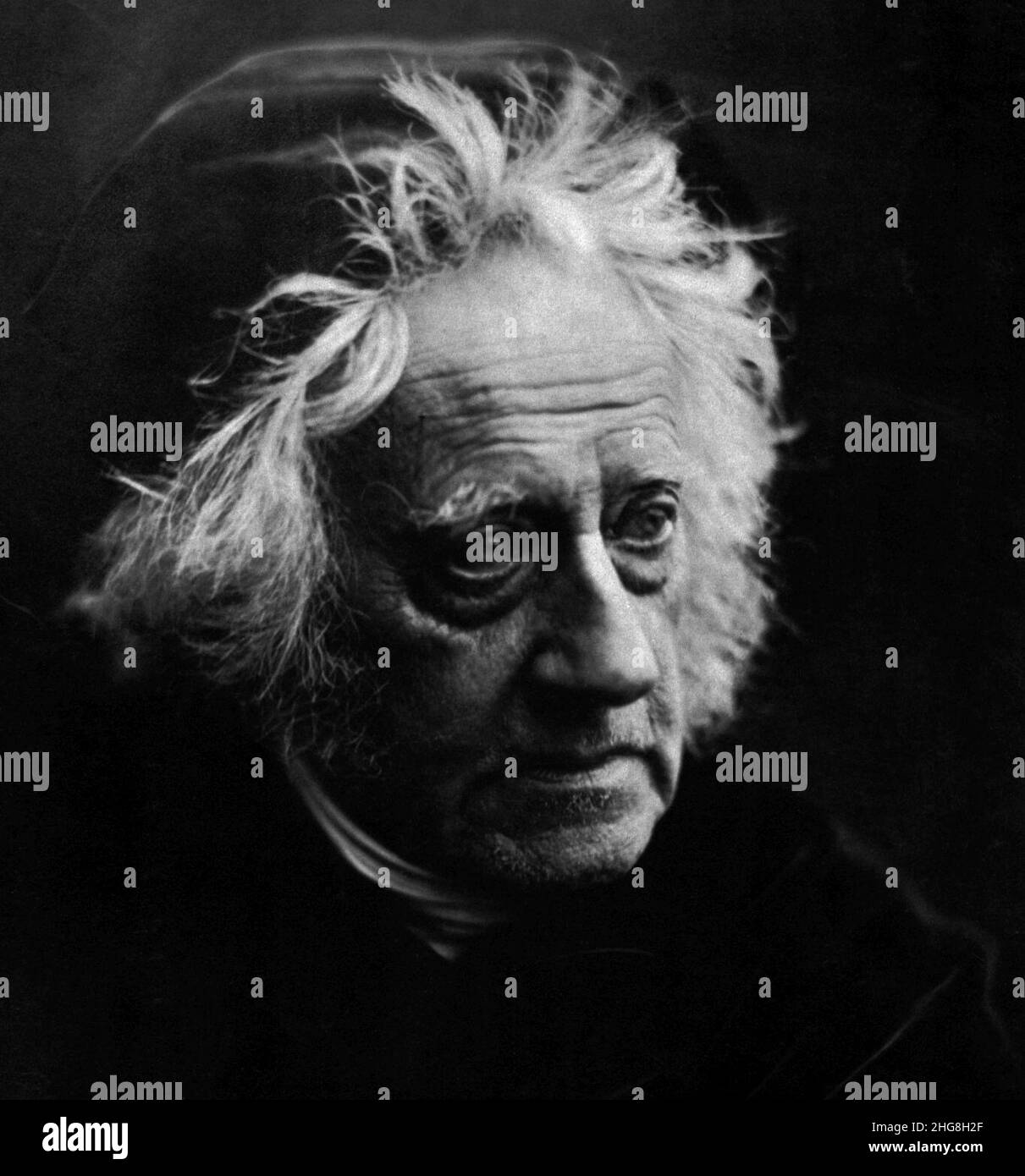 Sir John Herschel avec Cap de Julia Margaret Cameron (détail). Banque D'Images