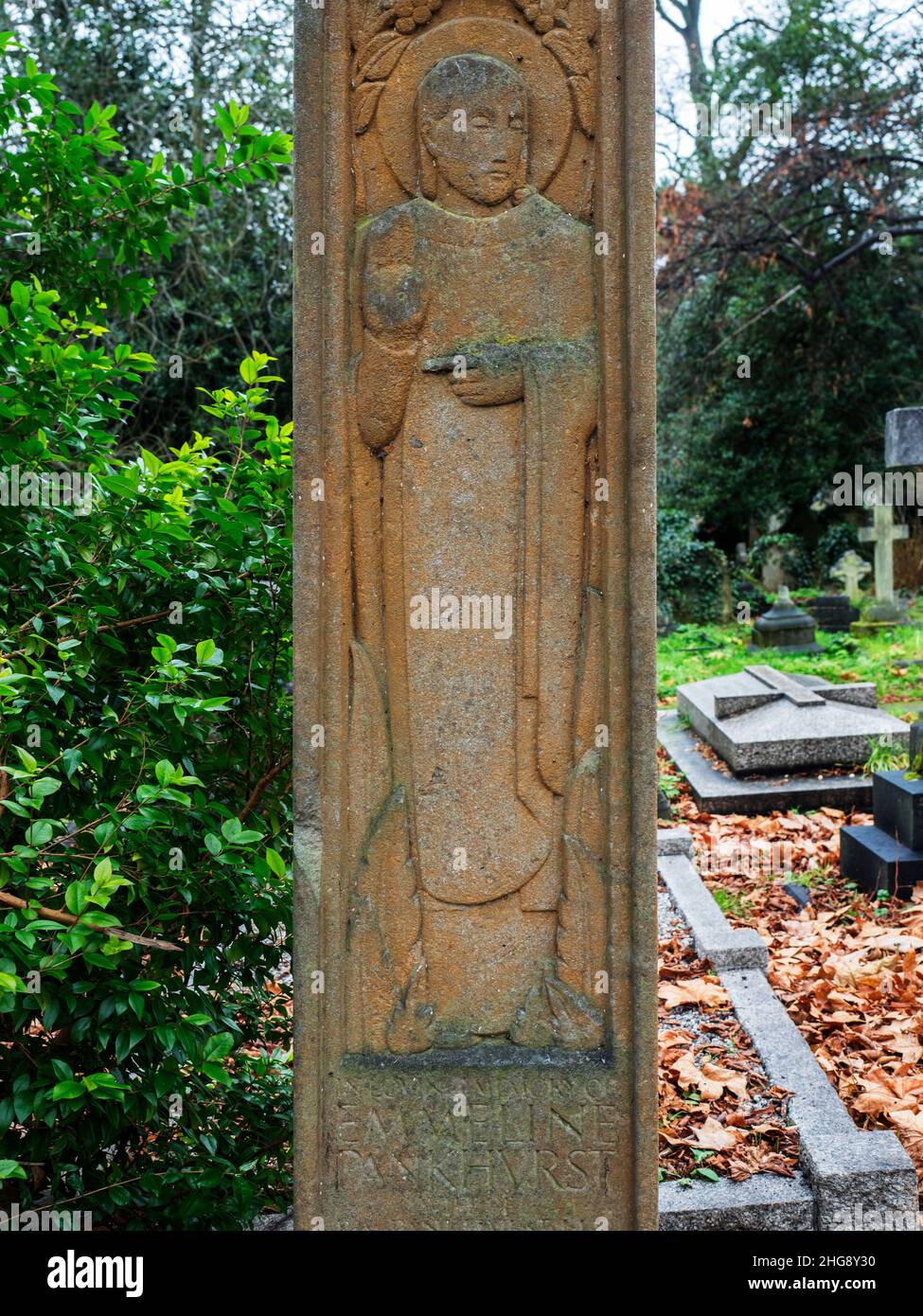 Tombe de suffragette Emmeline Pankhurst dans le cimetière de Brompton, Borough de Kensington et Chelsea, Londres, Angleterre Banque D'Images