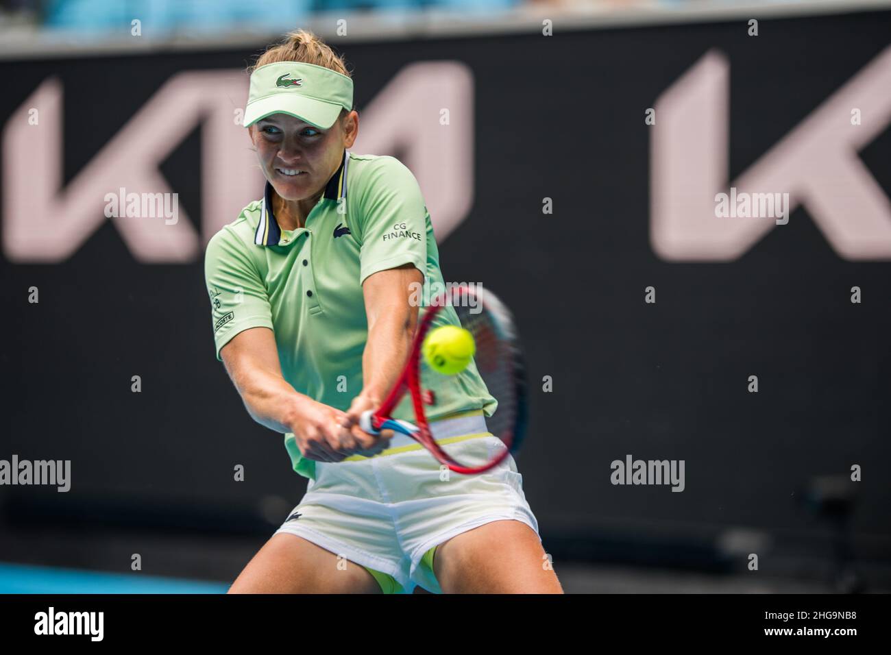 Fiona Ferro entre dans un match contre Elina Svitolina lors du match de l'Open d'Australie 1 du Grand Chelem à la Margaret court Arena de Melbourne, ParkVicaire olympique d'Elina Svitolina.(6,1) (7,6) (photo d'Alexander Bogatirev / SOPA Images/Sipa USA) Banque D'Images