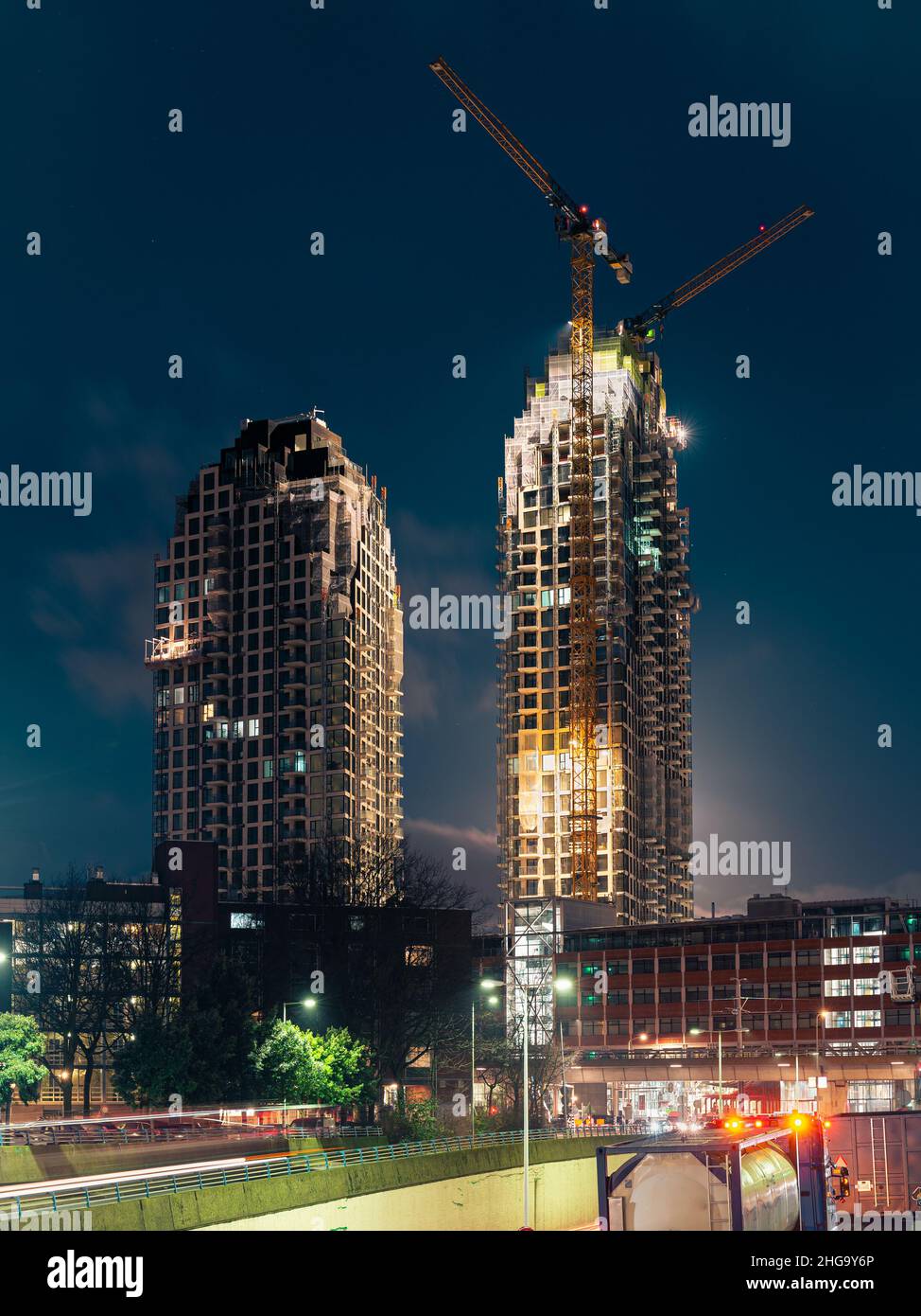 Site de construction de gratte-ciels dans la ville de la Haye Banque D'Images