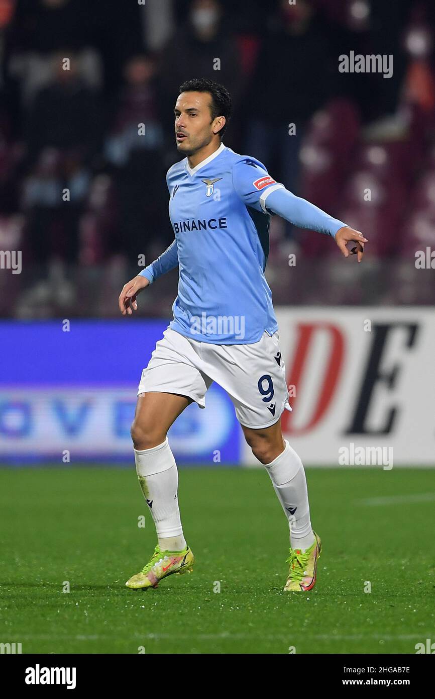 SALERNO, ITALIE - JANVIER 15: Pedro de SS Lazio en action pendant la série Un match entre les États-Unis Salernitana et SS Lazio au Stadio Arechi le 15 janvier, Banque D'Images