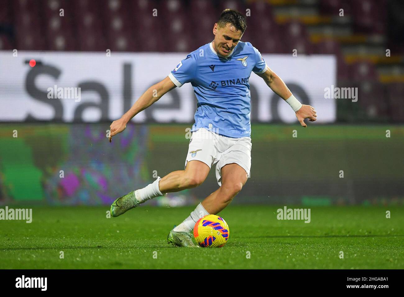 SALERNO, ITALIE - JANVIER 15: Patric de SS Lazio en action pendant la série Un match entre les États-Unis Salernitana et SS Lazio à Stadio Arechi le 15 janvier Banque D'Images