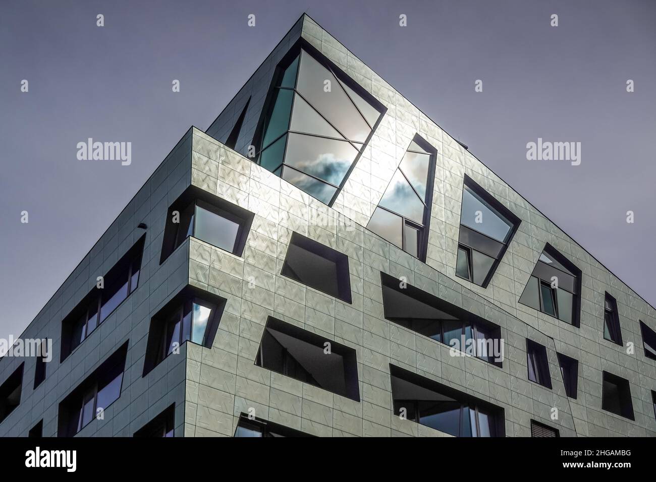 Nouveau bâtiment Sapphire par Daniel Libeskind, Chausseestrasse, Schwartzkopffstrasse, Mitte, Berlin,Allemagne Banque D'Images