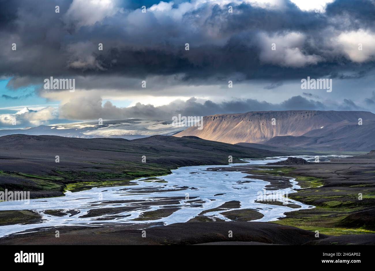 Rivière au champ géothermique de Kerlingarfjoll, Suourland, Islande Banque D'Images