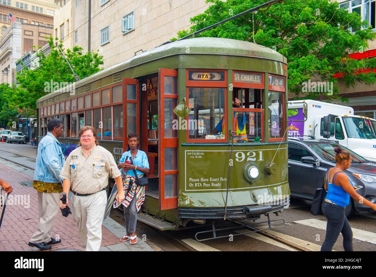 RTA antique Streetcar St. Charles Line route 12 sur Canal Street dans le centre-ville de la Nouvelle-Orléans, Louisiane, Etats-Unis. Cette ligne est enregistrée comme un Hist national des États-Unis Banque D'Images