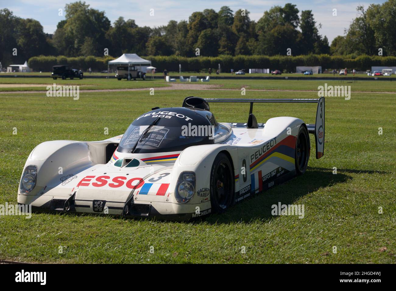 Chantilly, France - septembre 2016 : Peugeot 905 Evo 1 Ter, conduite par Christophe Bouchut, Eric Hélary et Geoff Brabham en 1993 lors de leur victoire à Banque D'Images