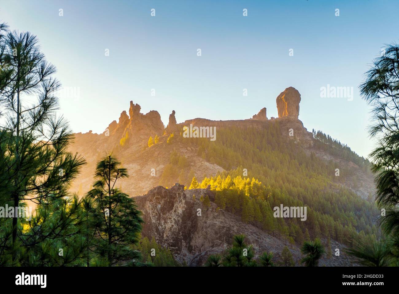 Magnifique paysage de montagne Roque Nublo au coucher du soleil, Gran Canaria, îles Canaries, Espagne Banque D'Images