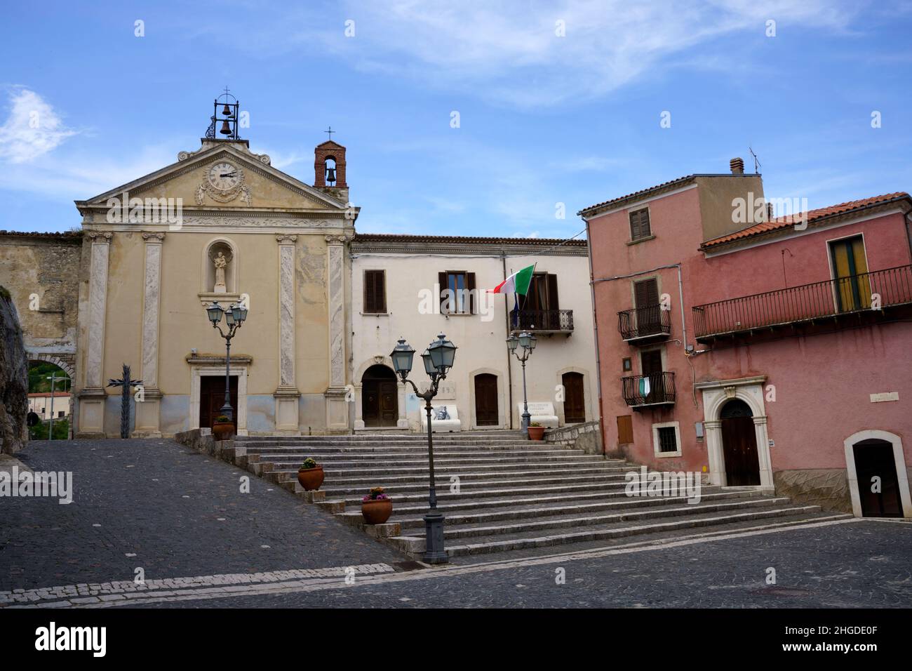 Macchiagodena, ancien village de la province d'Isernia, Molise, Italie, au printemps Banque D'Images