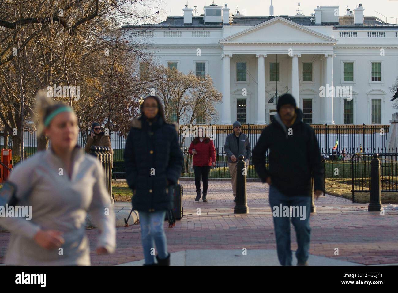 Washington, États-Unis.20th janvier 2022.Photo prise le 19 janvier 2022 montre la Maison Blanche à Washington, DC, aux États-Unis.Le président américain Joe Biden a tenu mercredi une conférence de presse à la Maison Blanche pour marquer sa première année de mandat.Credit: Shen Ting/Xinhua/Alay Live News Banque D'Images