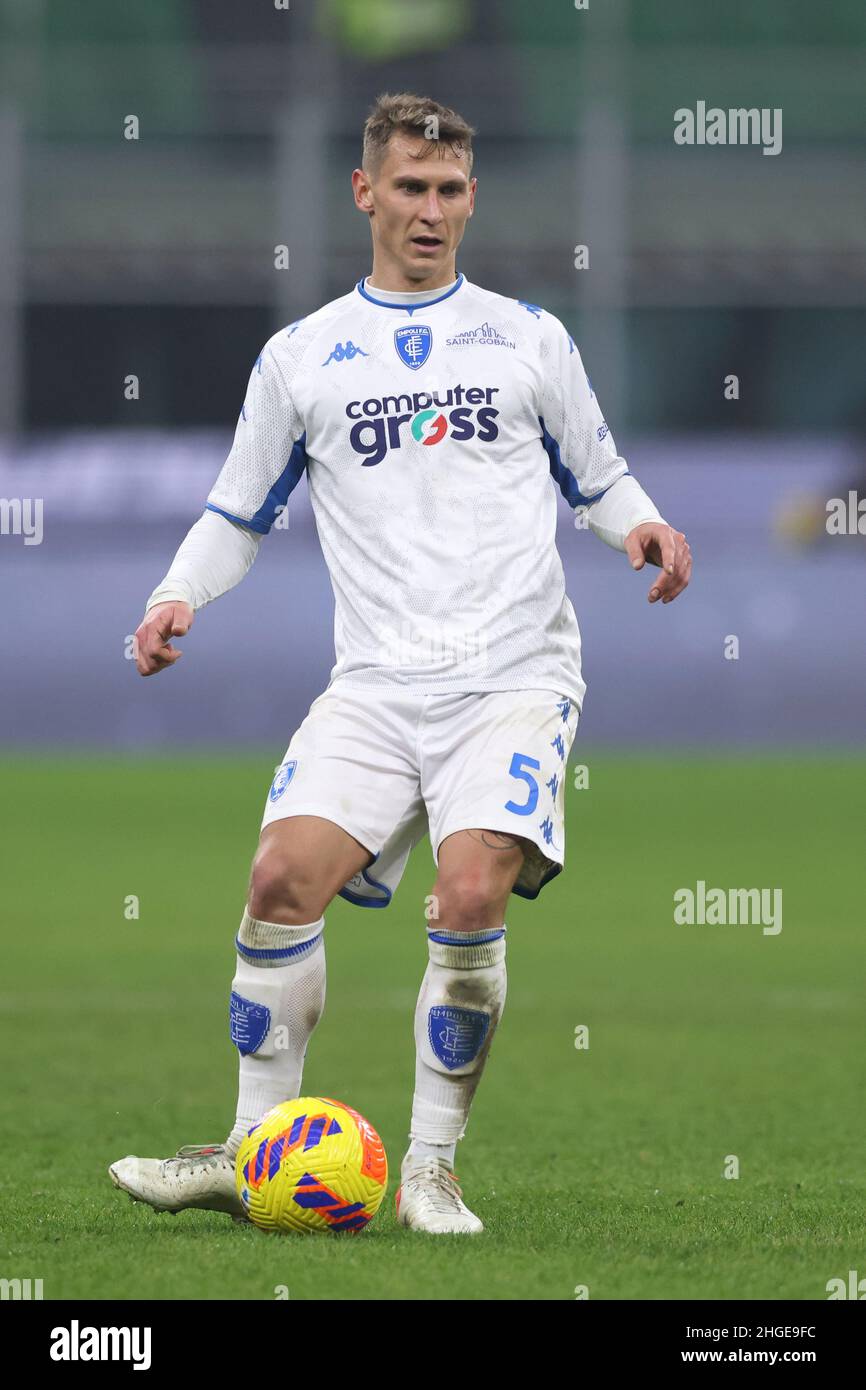 Milan, Italie, 19th janvier 2022.Leo Stulac d'Empoli FC pendant le match de Coppa Italia à Giuseppe Meazza, Milan.Le crédit photo devrait se lire: Jonathan Moscrop / Sportimage Banque D'Images