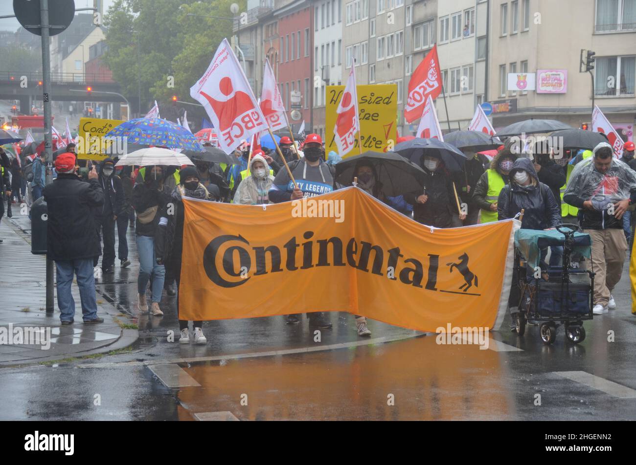 Aachen: 24.09.2020 — Tausende, die gegen die geplante Schließung des Continental-Reifenwerks demonstrieren Banque D'Images