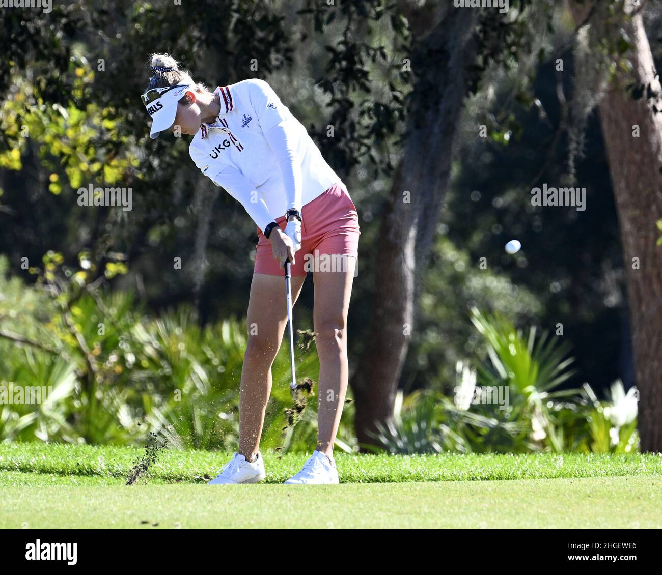 Orlando, États-Unis.20th janvier 2022.Nelly Korda arrive du huitième fairway lors de la première partie du tournoi de champions de Grand Vacations Hilton LPGA 2022 au Lake Nona Golf and Country Club à Orlando, Floride, le jeudi 20 janvier 2022 crédit: UPI/Alay Live News Banque D'Images