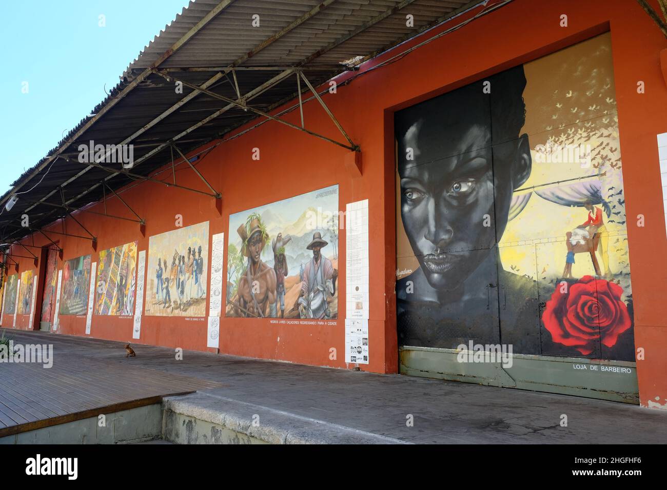 Brésil Rio de Janeiro - Port et Docks zone graffiti ethnique mur - Mural das Etnias Banque D'Images