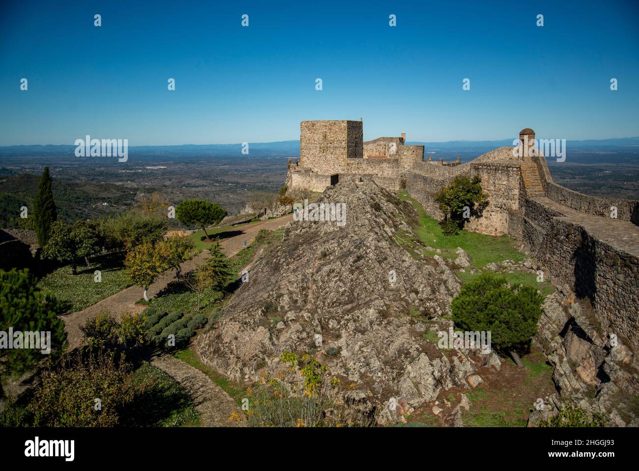 Le fort et Castelo de Marvao dans la vieille ville du village de Marvao ...