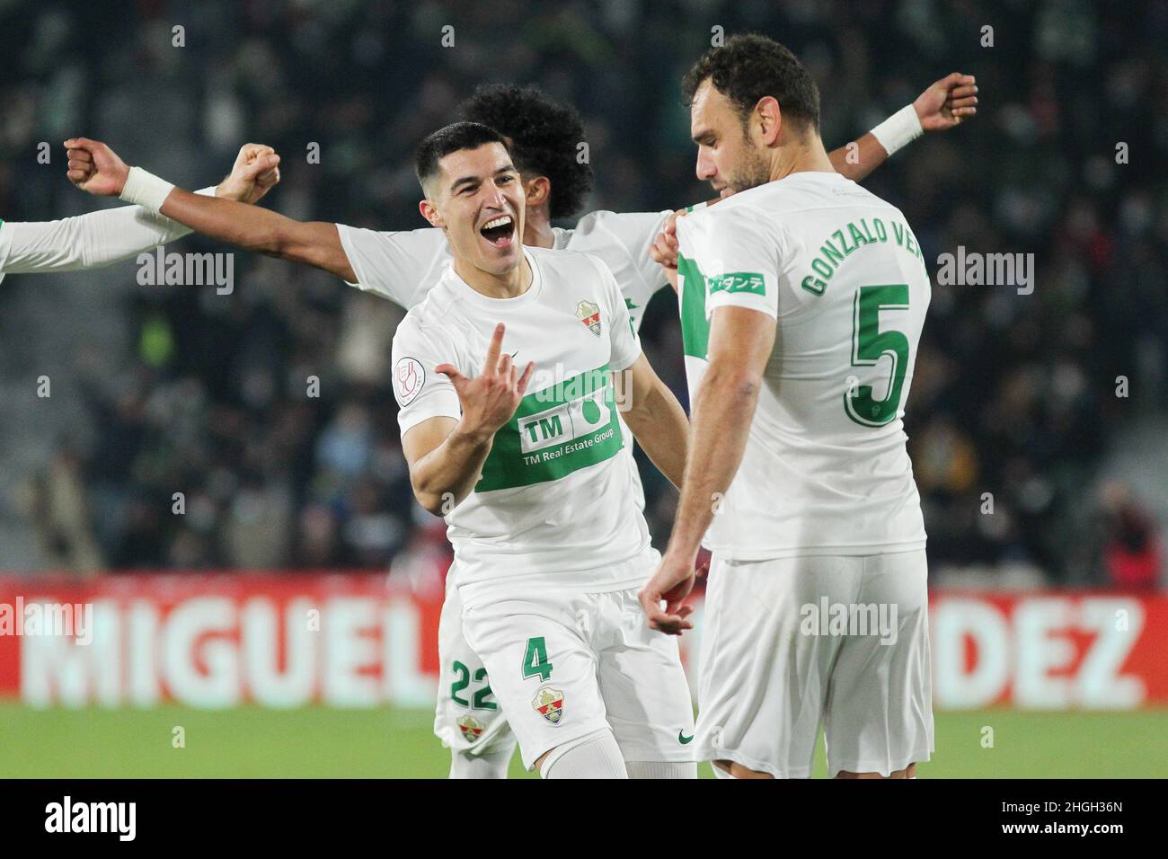 Elche, Alicante, Espagne.20th janvier 2022.Gonzalo Verdu d'Elche célèbre un but lors de la coupe d'Espagne, Copa del Rey, ronde de 16 match de football entre Elche CF et Real Madrid le 20 janvier 2022 au stade Martinez Valero à Elche, Alicante, Espagne - photo: IrH/DPPI/LiveMedia crédit: Agence de photo indépendante/Alamy Live News Banque D'Images