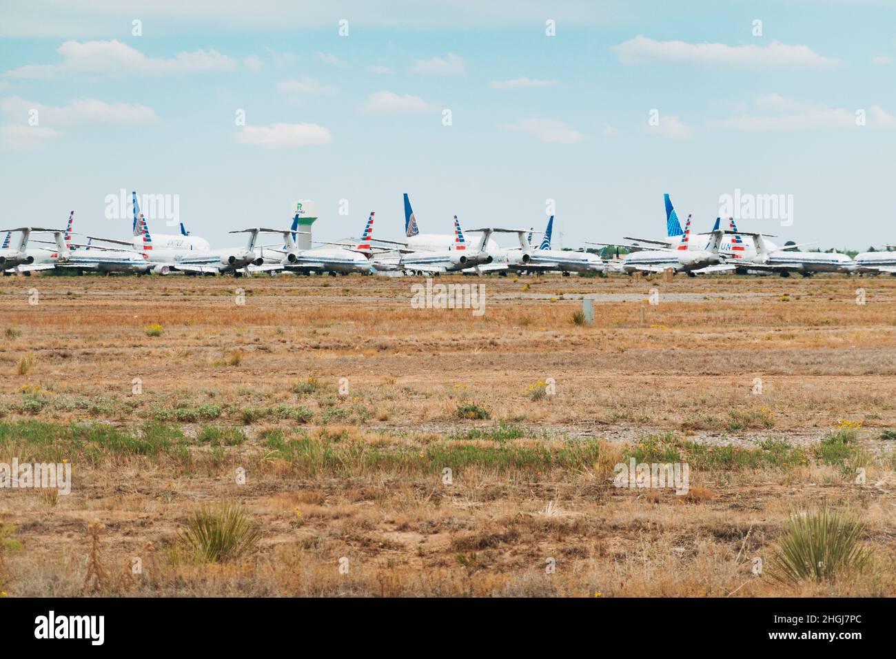 Avions entreposés au Centre aérien international de Roswell, au Nouveau-Mexique, à la suite de la pandémie COVID-19.Le climat sec permet de préserver les cellules d'air Banque D'Images