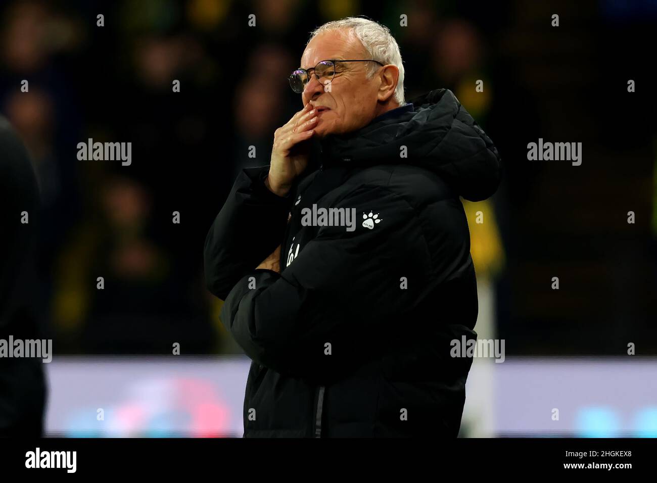 Londres, Royaume-Uni.21st janvier 2022.21st janvier 2022 : Vicarage Road, Watford, Herts, Angleterre ; Premier League football,Watford contre Norwich City; Un directeur de Watford, qui a l'air de l'air, Claudio Ranieri Credit: Action plus Sports Images/Alamy Live News Banque D'Images