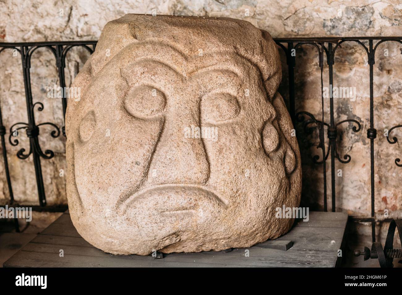 Pierre Riga Riga, Lettonie.Salaspils Stone Head est la statue en pierre de l'ancien ...
