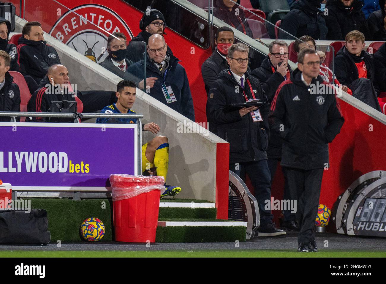 BRENTFORD, ANGLETERRE - JANVIER 19 : le manager Ralf Rangnick et Cristiano Ronaldo de Manchester United lors du match de Premier League entre Brentford an Banque D'Images