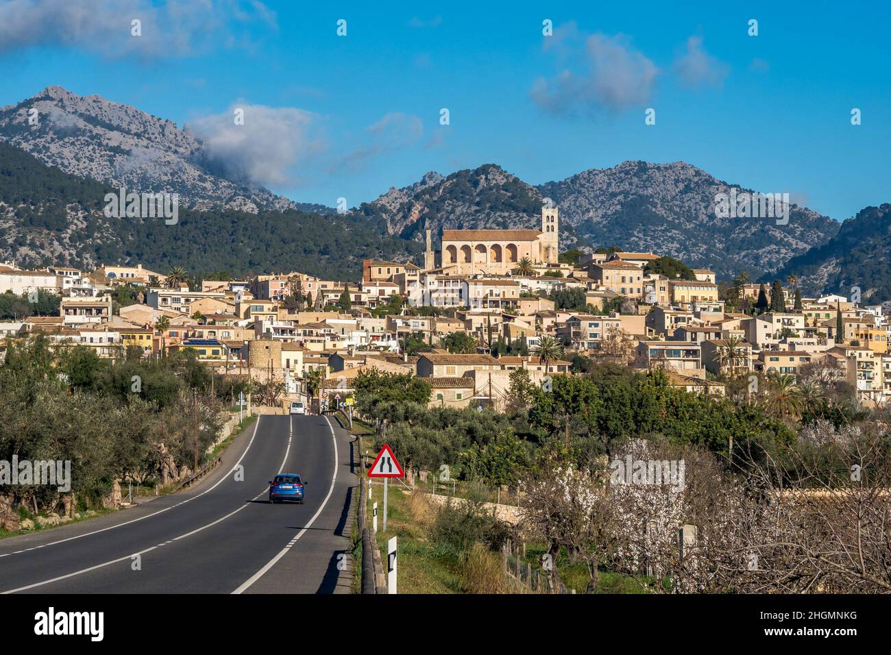 Vue générale sur Selva, village des montagnes de Tramuntana Banque D'Images