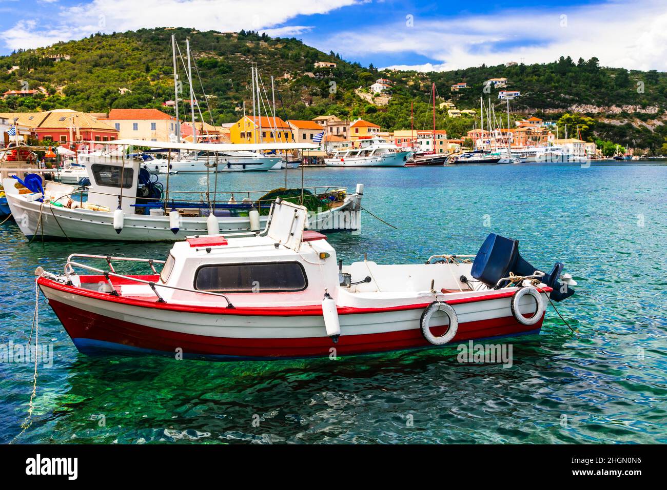 Paxos, îles Ioniennes de Grèce pittoresque village de Lakka.Grec vacances d'été Banque D'Images