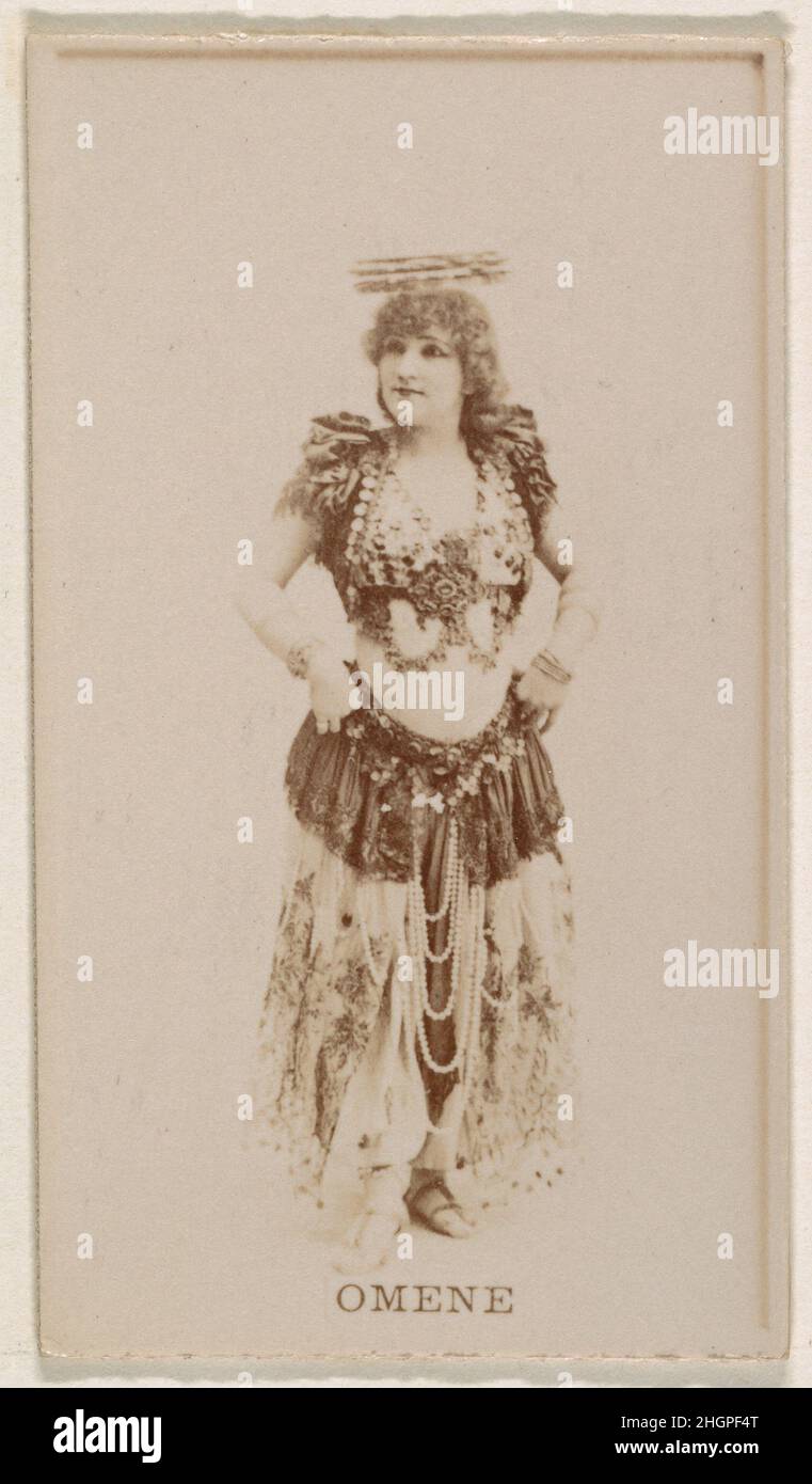 Omene, de la série Actresses (N245) émise par Kinney Brothers pour promouvoir les cigarettes adorées 1890 émises par Kinney Brothers Tobacco Company American Trade Cards de l'ensemble «acteurs et actresses» (N245), émise en 1890 par Kinney Brothers Tobacco pour promouvoir les cigarettes adorables.Omene, de la série Actresses (N245), émise par Kinney Brothers pour promouvoir les cigarettes sucrées cabuccales 656147 Banque D'Images