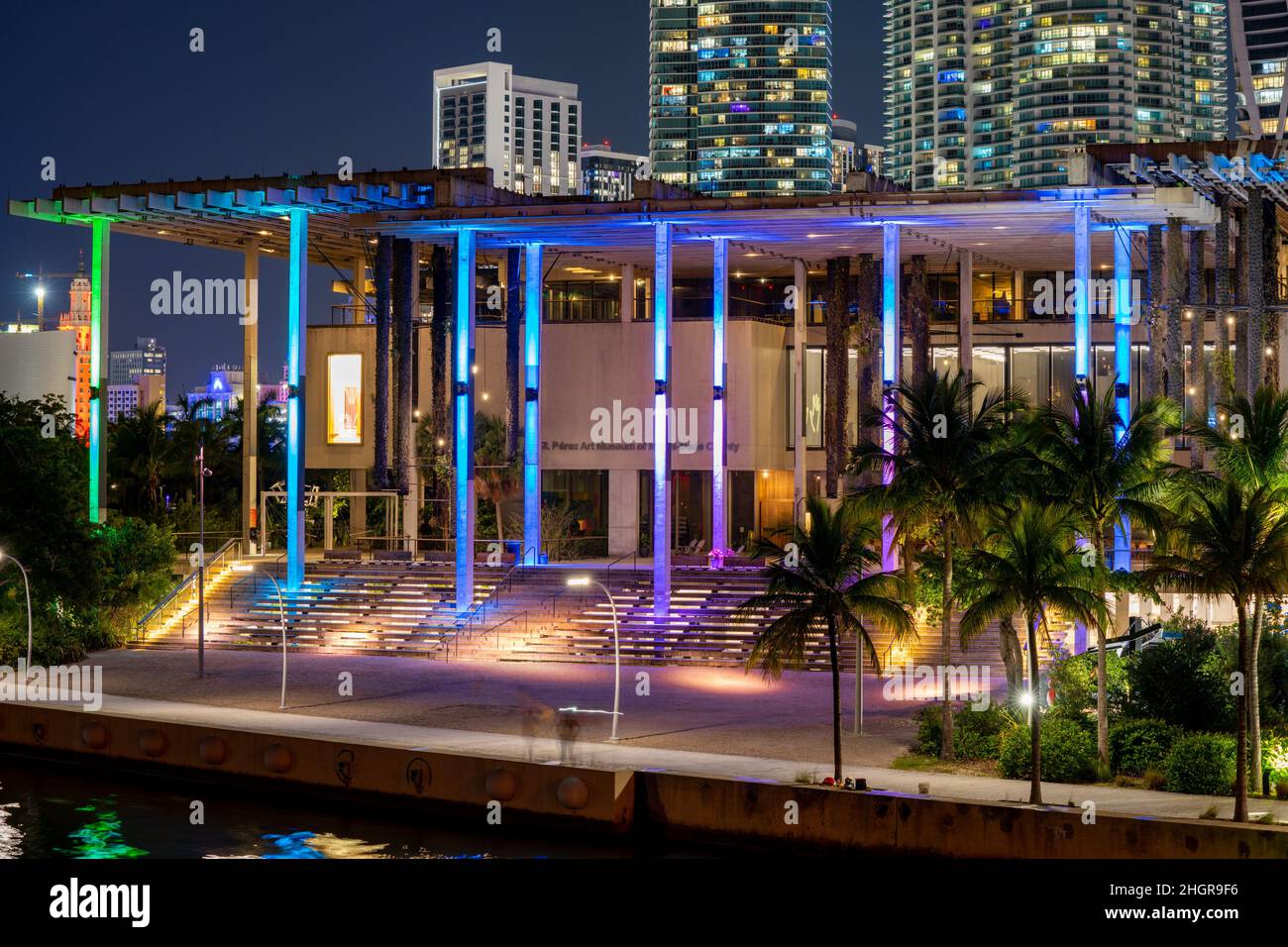 Photo de nuit Musée d'art Perez Miami Banque D'Images