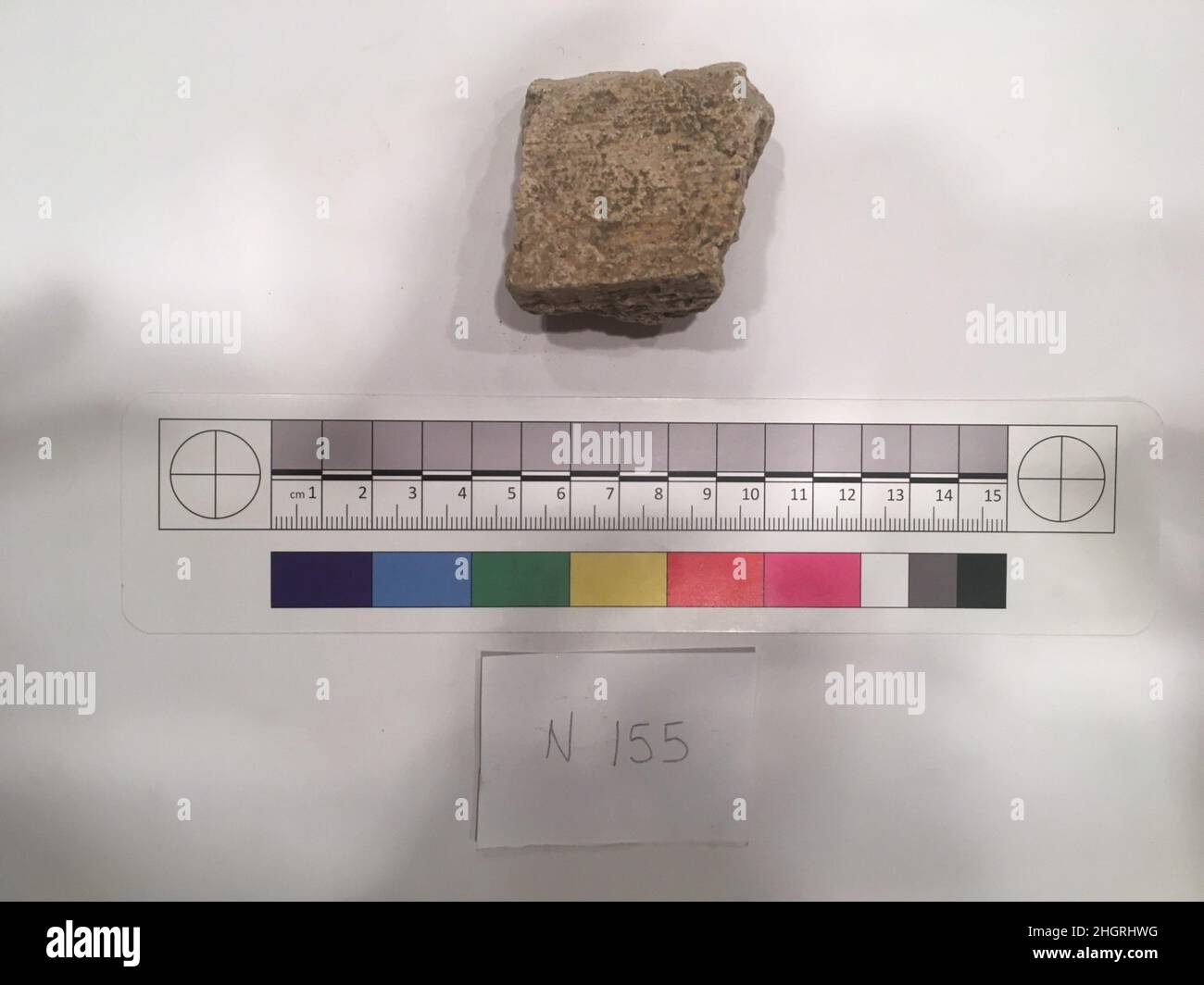Fragment de stuc probablement 8th–12th siècle.Fragment de stuc. Probablement 8th–12th siècle.Stuc; sculpté, peint.Excavé en Iran, Nishapur.Stuc Banque D'Images