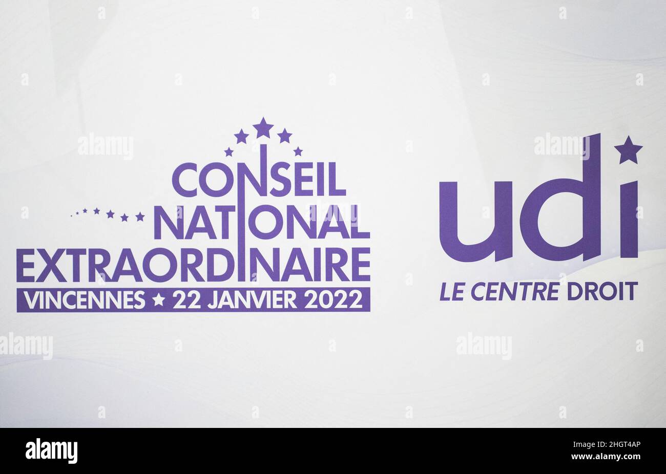 Le logo de l'UDI est représenté lors du conseil national de l'UDI à Vincennes le 22 janvier 2022.Photo de Julie Sebadelha/ABACAPRESS.COM Banque D'Images