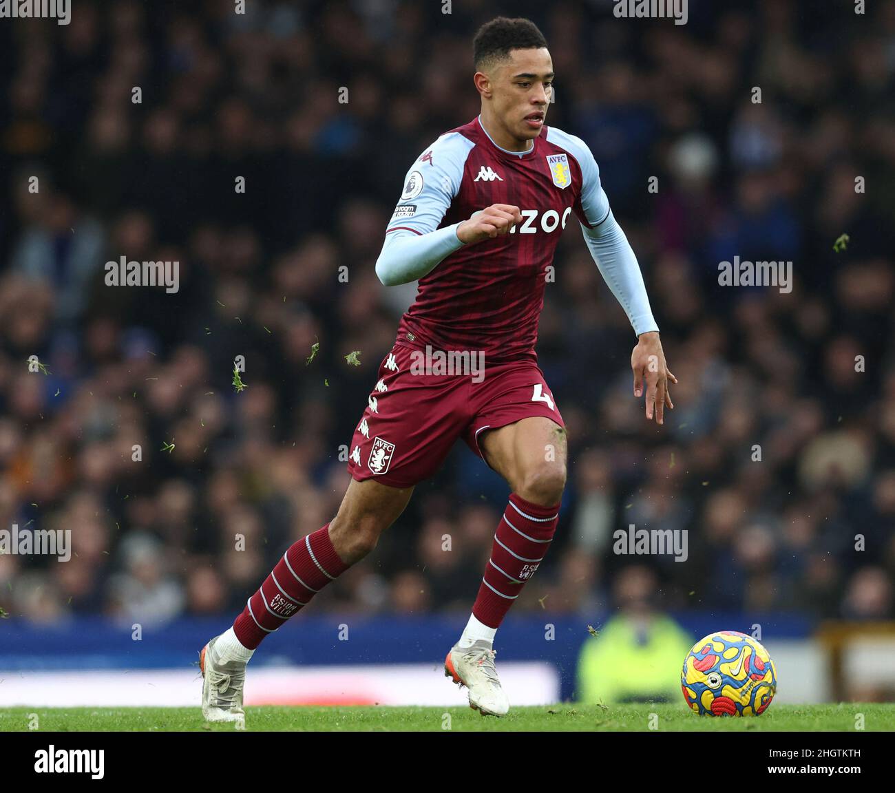 Liverpool, Angleterre, le 22nd janvier 2022.Jacob Ramsey d'Aston Villa pendant le match de la Premier League à Goodison Park, Liverpool.Le crédit photo doit être lu : Darren Staples / Sportimage Banque D'Images