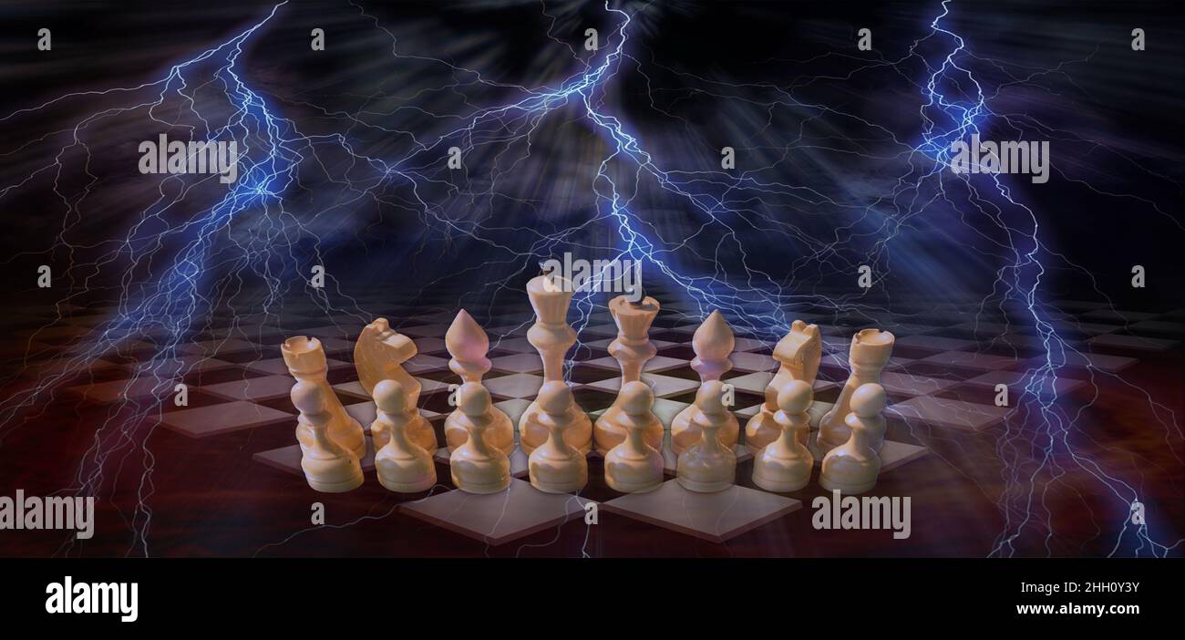 Échecs morceaux de costume blanc dans une rangée sur une planche sans fin avec des éclairs au-dessus de l'échiquier.Stratégie de jeu, concept. Banque D'Images