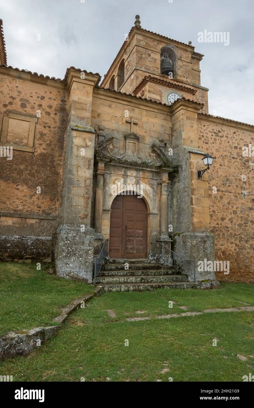 Église de San Juan Bautista dans la ville de Narros, province de Soria, Espagne. Banque D'Images