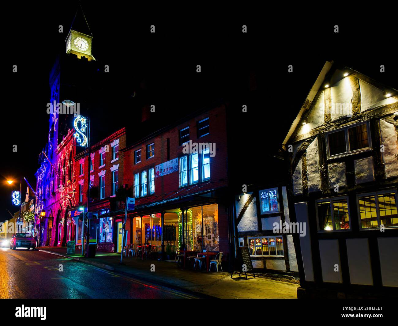 Congleton Town Hall (Cheshire, Royaume-Uni), illuminé pour Noël 2021 Banque D'Images