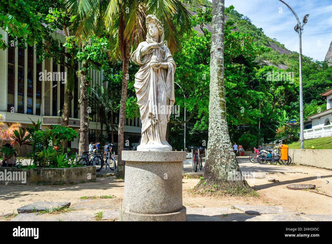 Statue ou sculpture de la déesse Vestal de la mythologie grecque qui est située dans la Praia Vermelha (plage Rouge).Le célèbre endroit est un grand touri Banque D'Images