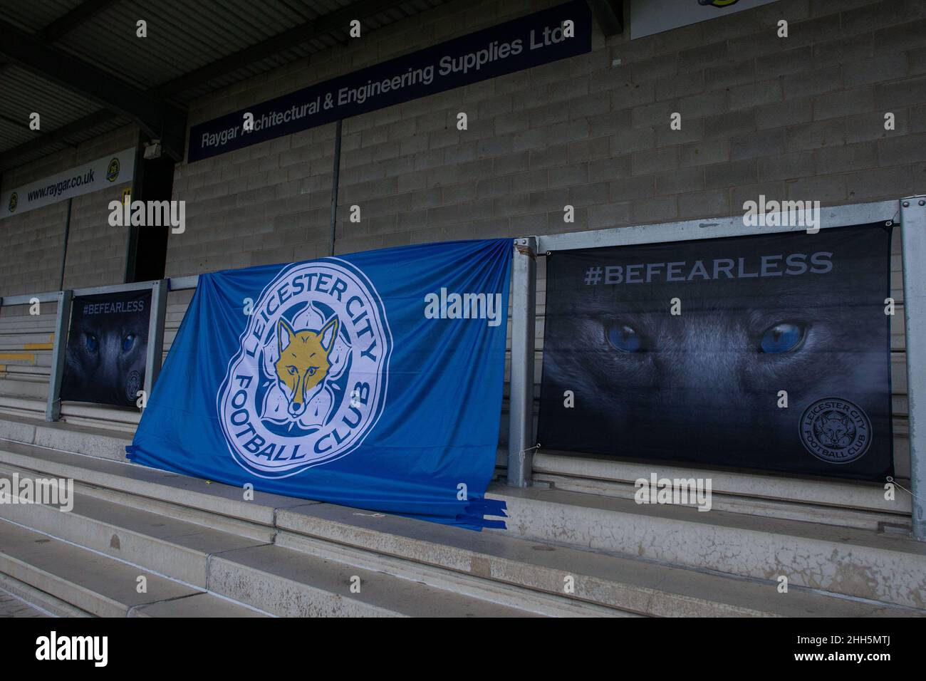 Burton, Royaume-Uni.23rd janvier 2022.Burton, Angleterre, 23rd janvier 20 Leicester City marque des drapeaux à l'intérieur du stade avant le match WSL entre Leicester City et Aston Villa au stade Pirelli Gareth Evans/SPP crédit: SPP Sport Press photo./Alamy Live News Banque D'Images