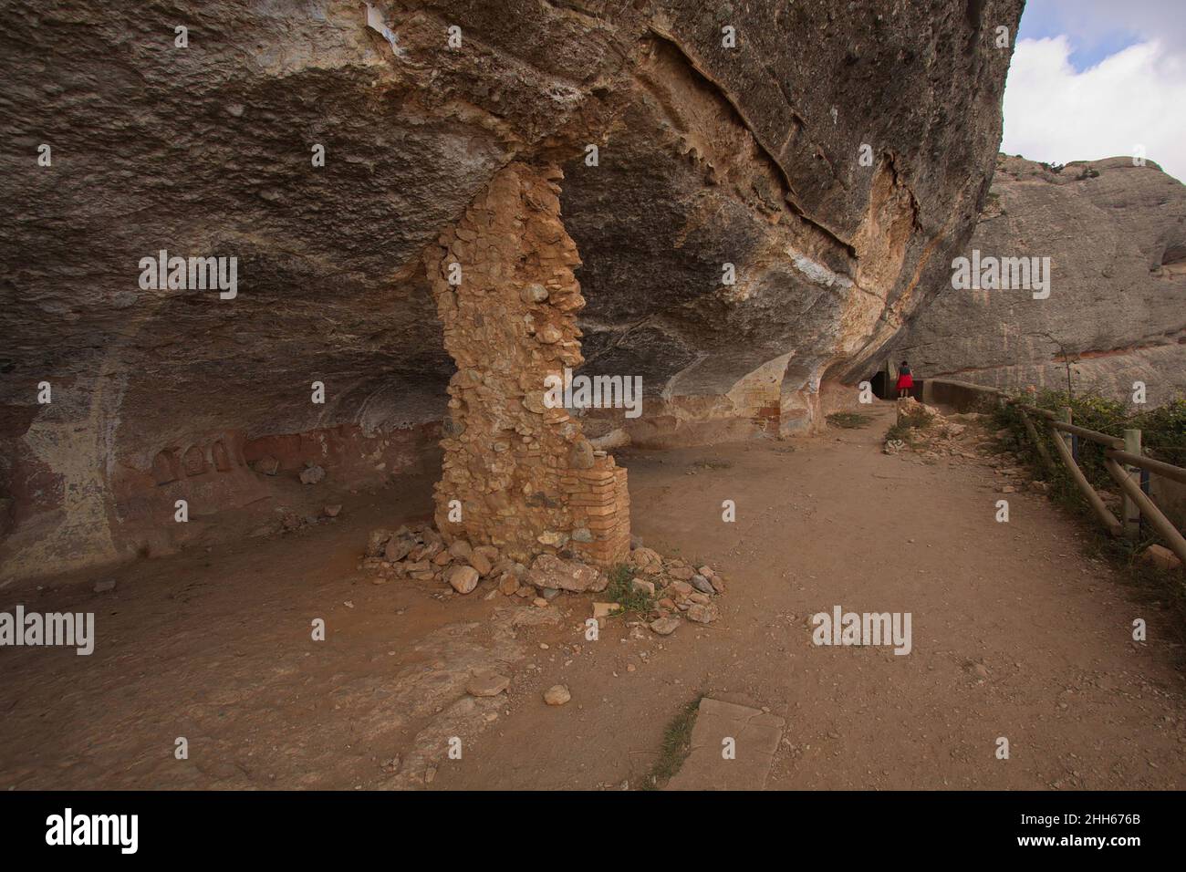 Sentier de randonnée au-dessus de l'Ermita de Sant Joan à l'abbaye de Santa Maria de Montserrat, Catalogne, Espagne, Europe Banque D'Images