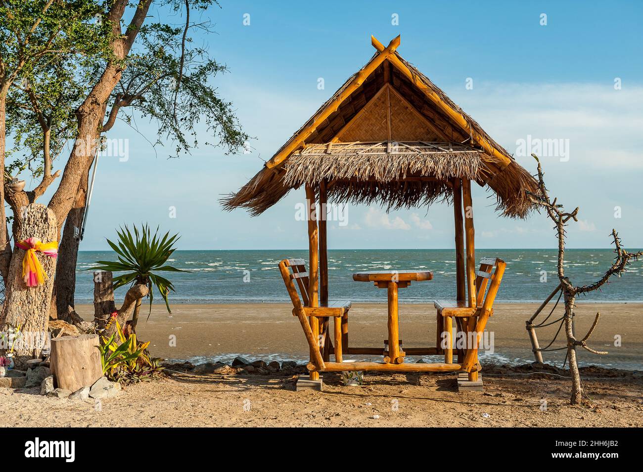 Khao Kalok Beach au sud de Hua Hin dans la province de Prachuap Khiri Khan en Thaïlande Banque D'Images