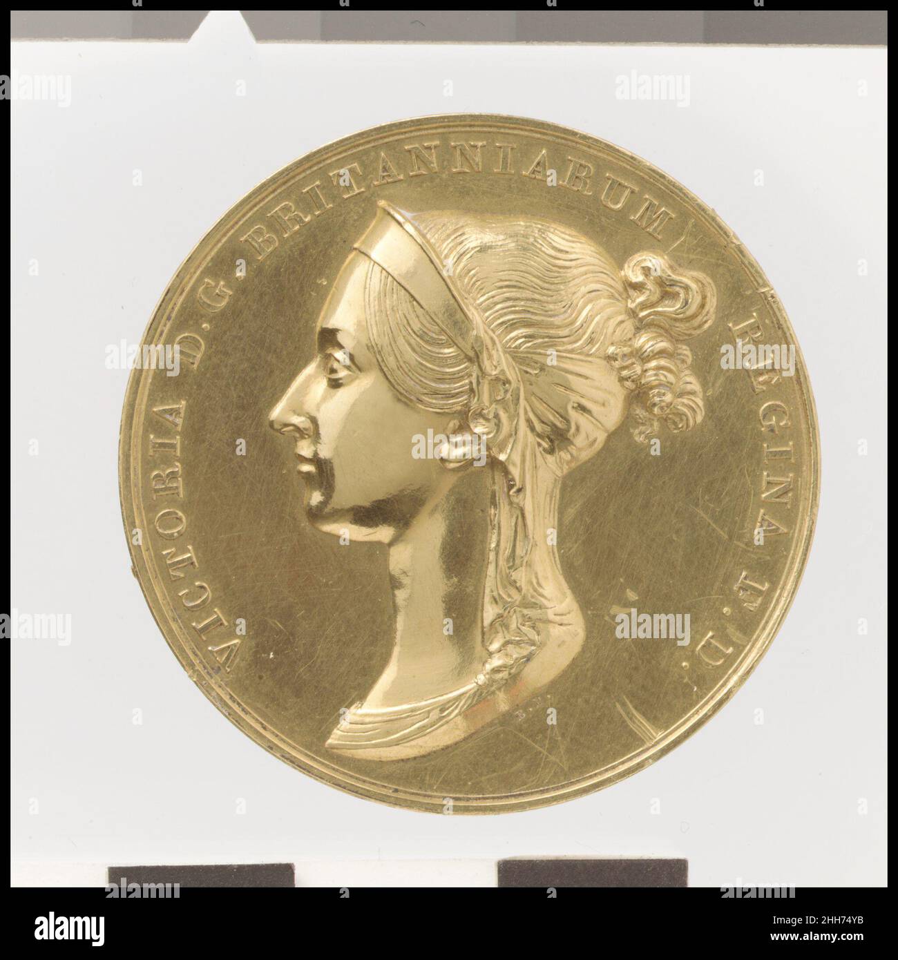 Couronnement de la reine Victoria (1819–1901) 1838 Benedetto Pistrucci Italien Écoutez des experts illuminer l'histoire de cette œuvre Écoutez ou faites une pause #416.Empire-Building en Inde soutenu par Bloomberg philanthropies nous sommes désolés, la transcription de cette piste audio n'est pas disponible pour le moment.Nous nous efforçons du rendre disponible sur Dès que possible.Couronnement de la reine Victoria (1819–1901).Britannique.1838. Or.La monnaie royale (Londres, a fondé A.D. 886).Médailles et Plaquettes Banque D'Images