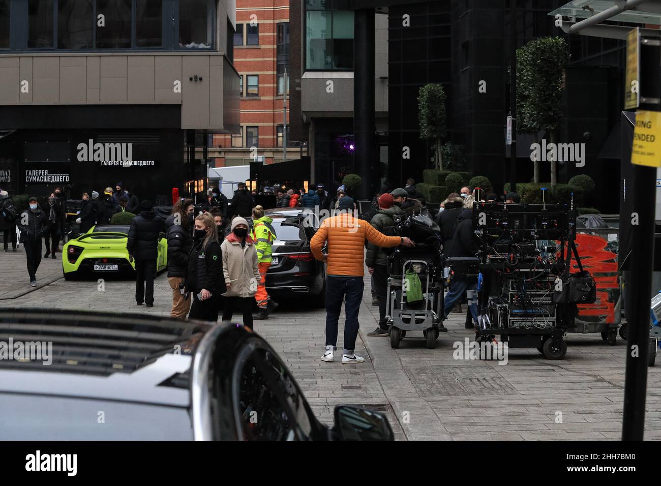 Série de films de la nouvelle série télévisée à venir ‘invasion de la marque’ - Bond court, Leeds City Centre Banque D'Images