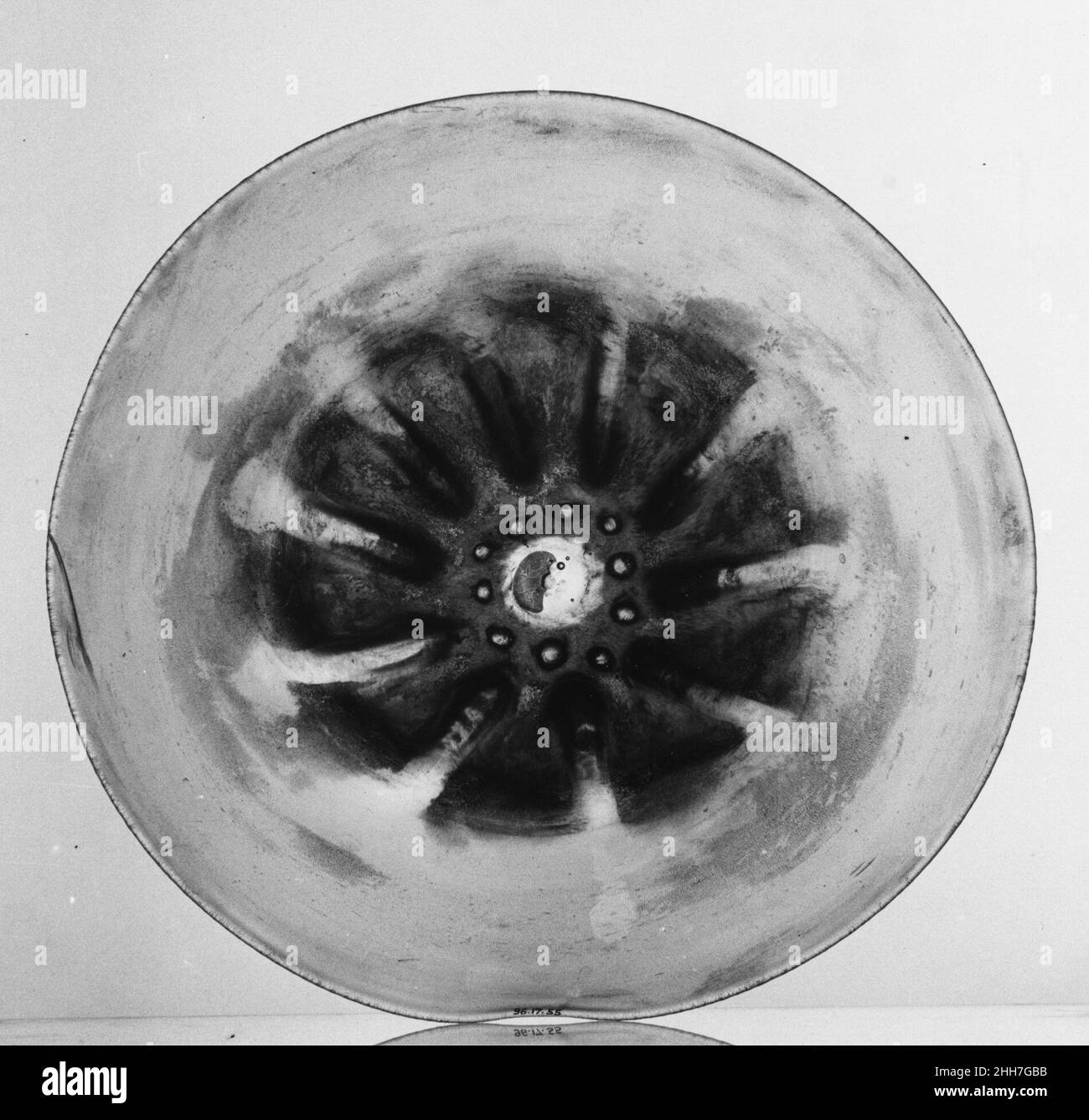 Plaque 1893 conçue par Louis Comfort Tiffany American.Plaque 5912 Banque D'Images