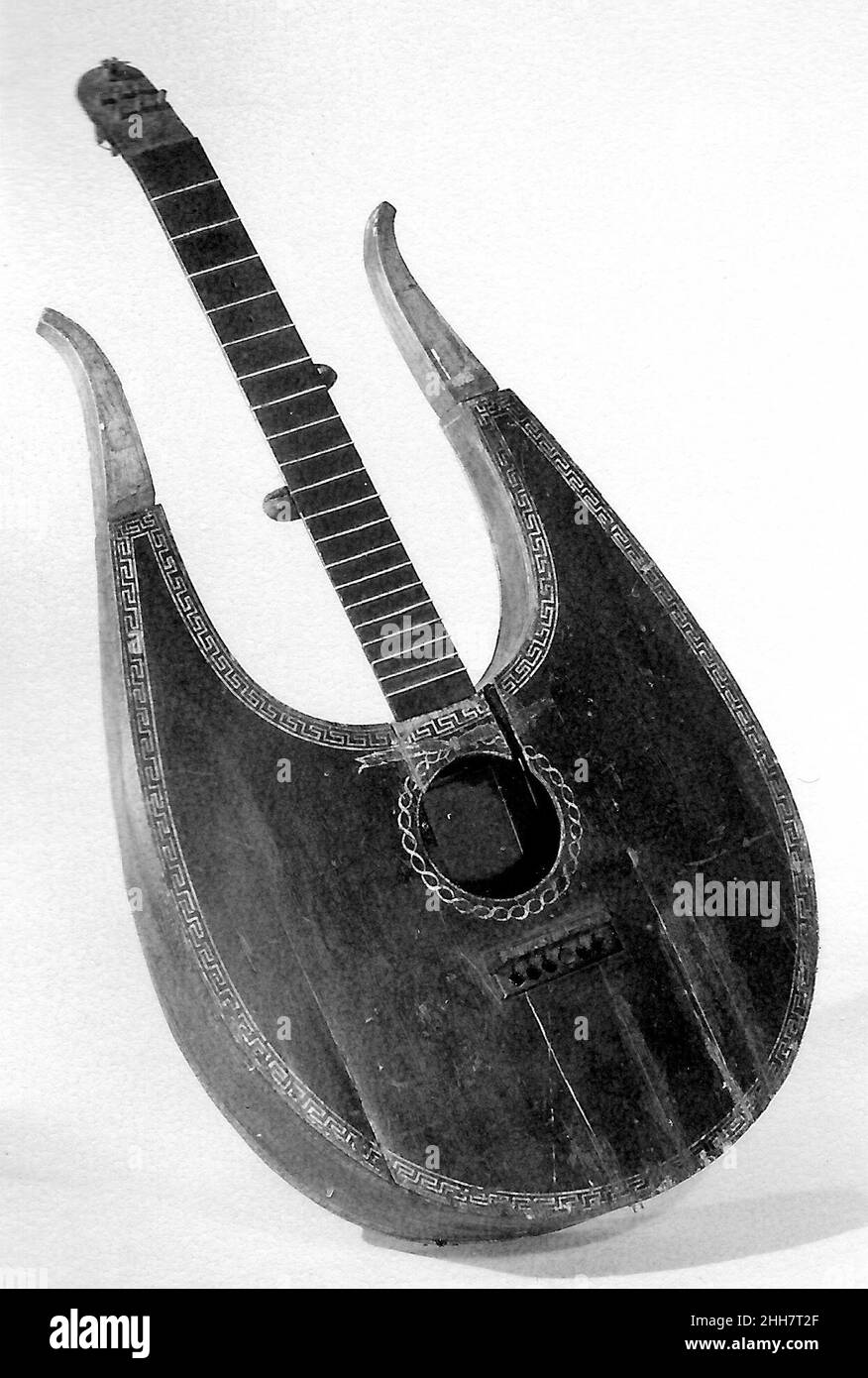 Lyre Guitare ca.1800 européen.Guitare Lyre.Européen. Env.1800. Bois, ivoire, métal.Cordophone-Lute-plucké-futé Banque D'Images
