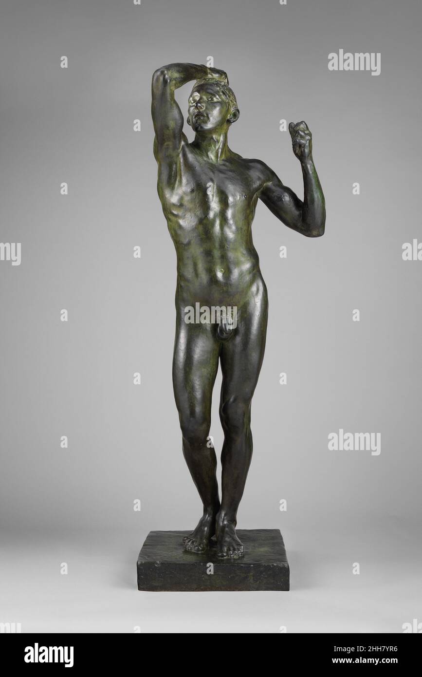 L'âge du bronze (l'âge d'airain) modélisé en 1876, fonte ca.1906 Auguste Rodin French Rodin, la sculpture en rupture, l’âge du bronze, a provoqué un scandale critique pour son extrême naturalisme et son sujet ambigu.Façonnées sur une période de dix-huit mois et basées sur un modèle vivant, la sculpture dépeint un moment suspendu d'éveil humain, soit à la souffrance, soit à la joie.Exposé pour la première fois en 1877 à Bruxelles avec le titre l'Homme conquis (le Vaincu [traduction littérale, 'le vaincu']), il a été exposé plus tard la même année à Paris avec son titre actuel.Rodin a promu le multipl du travail Banque D'Images