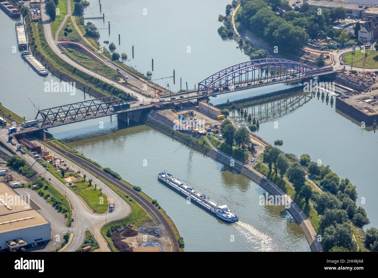 Vue aérienne, inondation du Rhin et de la Ruhr avec Karl-Lehr-Bridge, Ruhrorter Straße, Kaßlerfeld, Duisburg, Ruhr région,Rhénanie-du-Nord-Westphalie, allemand Banque D'Images