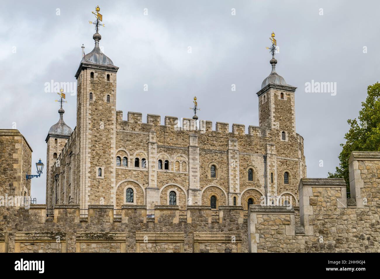 TOWER OF LONDON (1100 AD) LONDRES ROYAUME-UNI Banque D'Images
