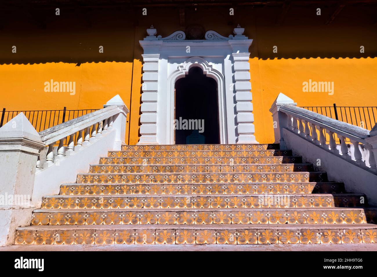 A quelques pas du couvent et du musée de San Francisco à Grenade coloniale, au Nicaragua Banque D'Images